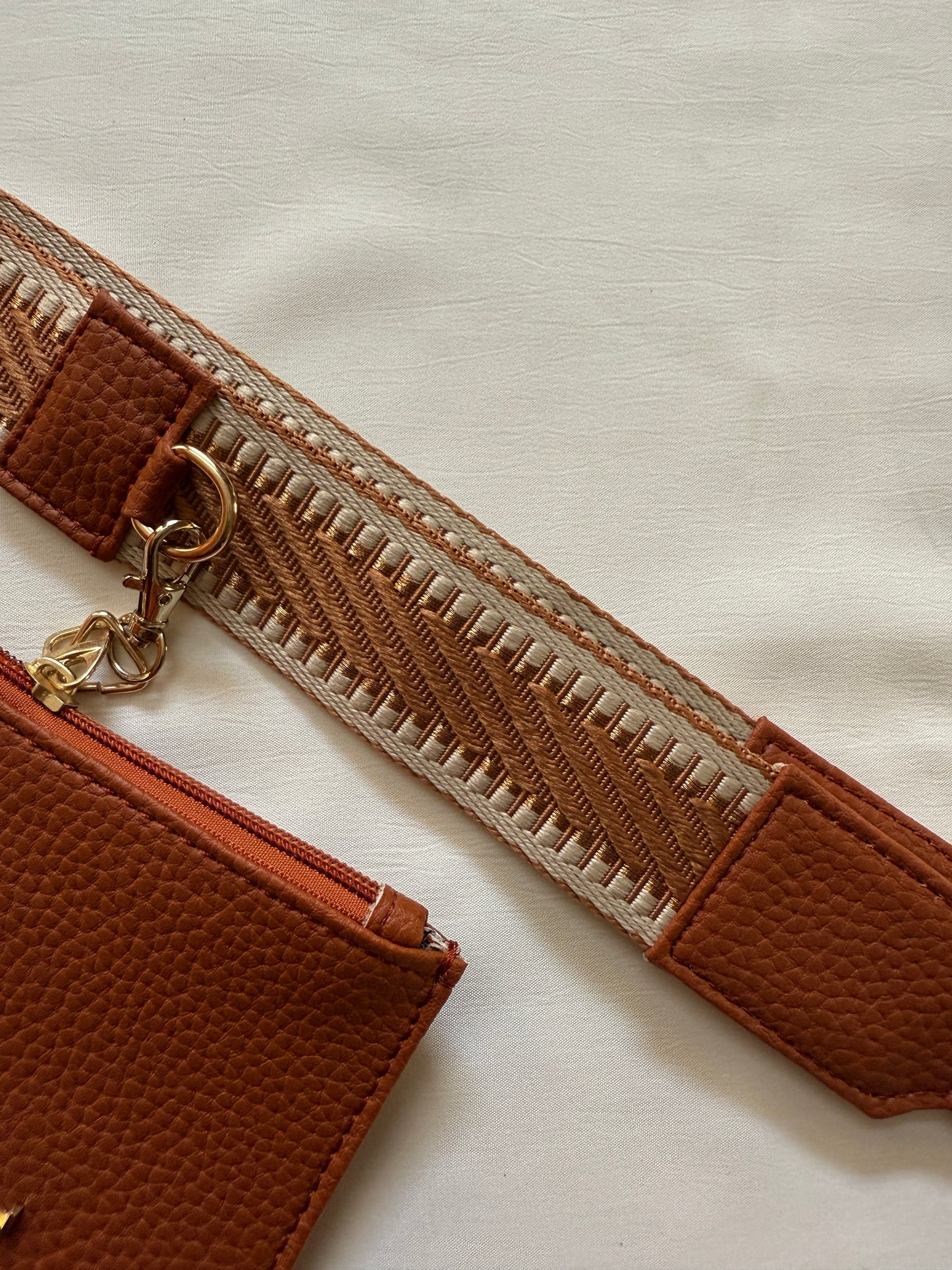 BLOCK ORANGE BELT WITH POUCH