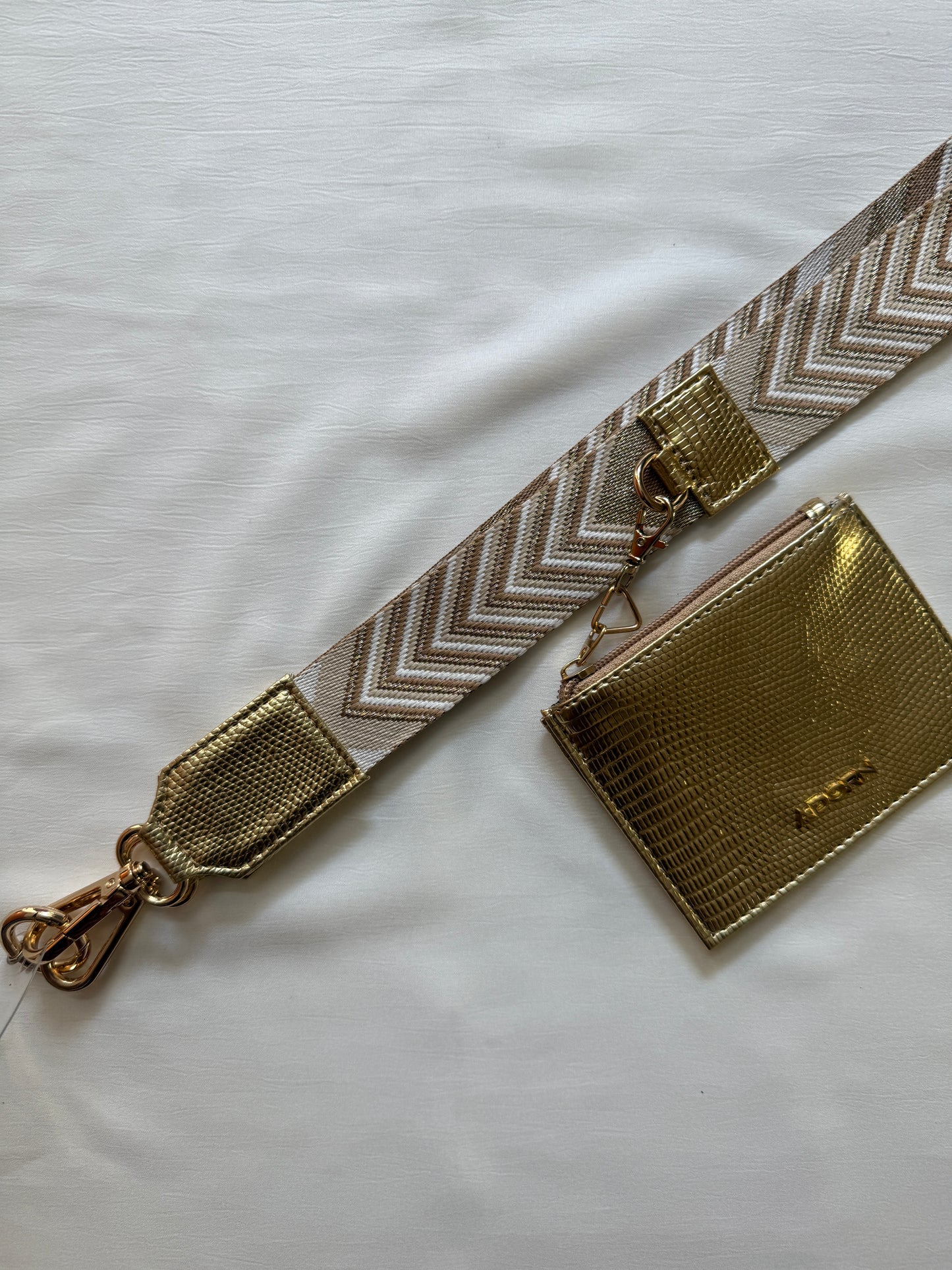 ARROW GOLDEN BELT WITH POUCH