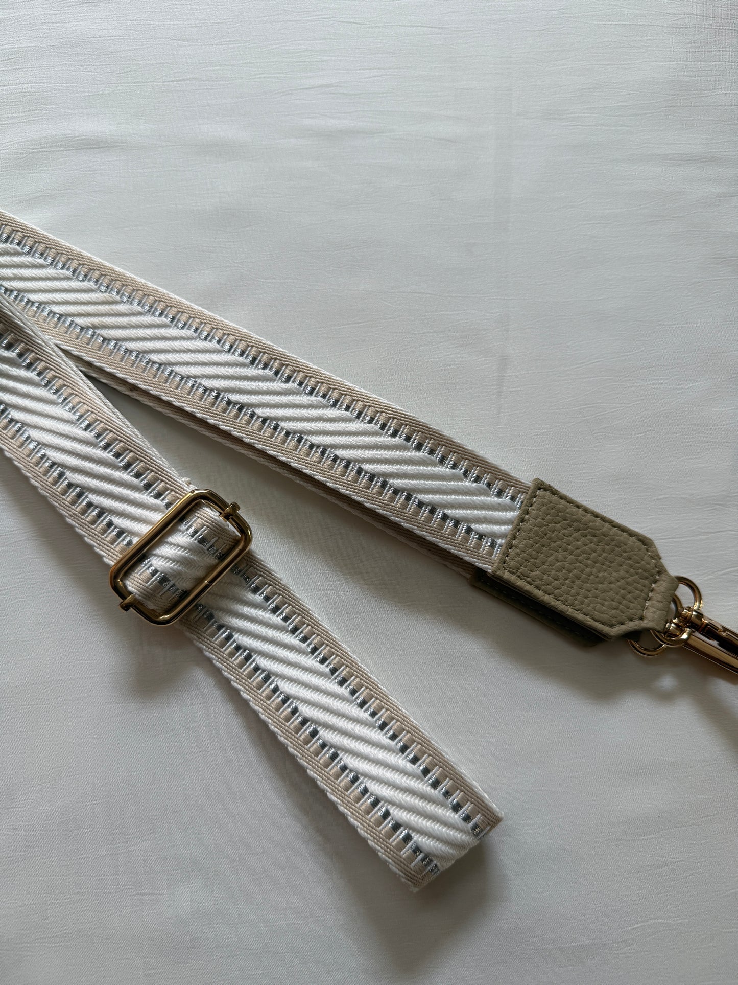 BLOCK WHITE BELT WITH POUCH